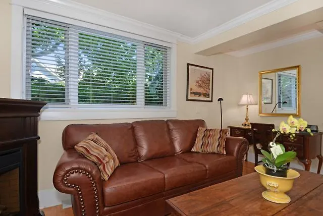 Apartment Kitsilano Garden Suites Vancouver